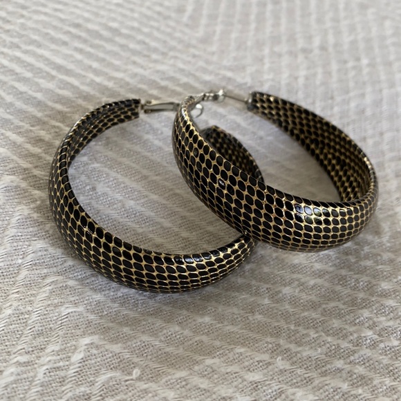 $5 ADD ON - Faux snake leather hoop earrings - Picture 1 of 3